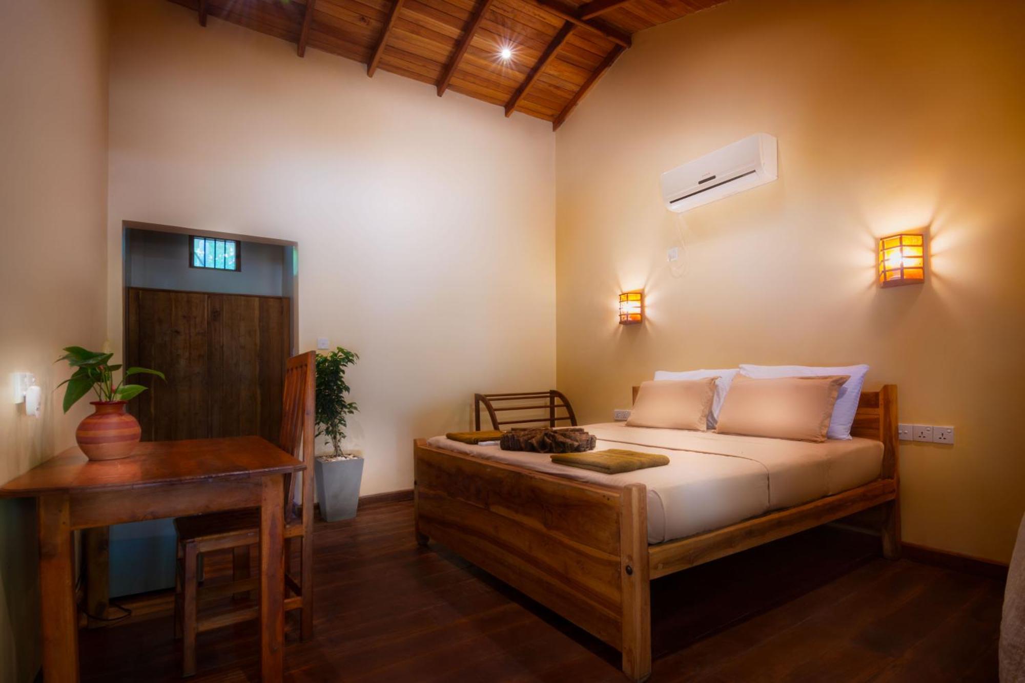 Arugambay Coco Bay Hotel Arugam Bay Buitenkant foto