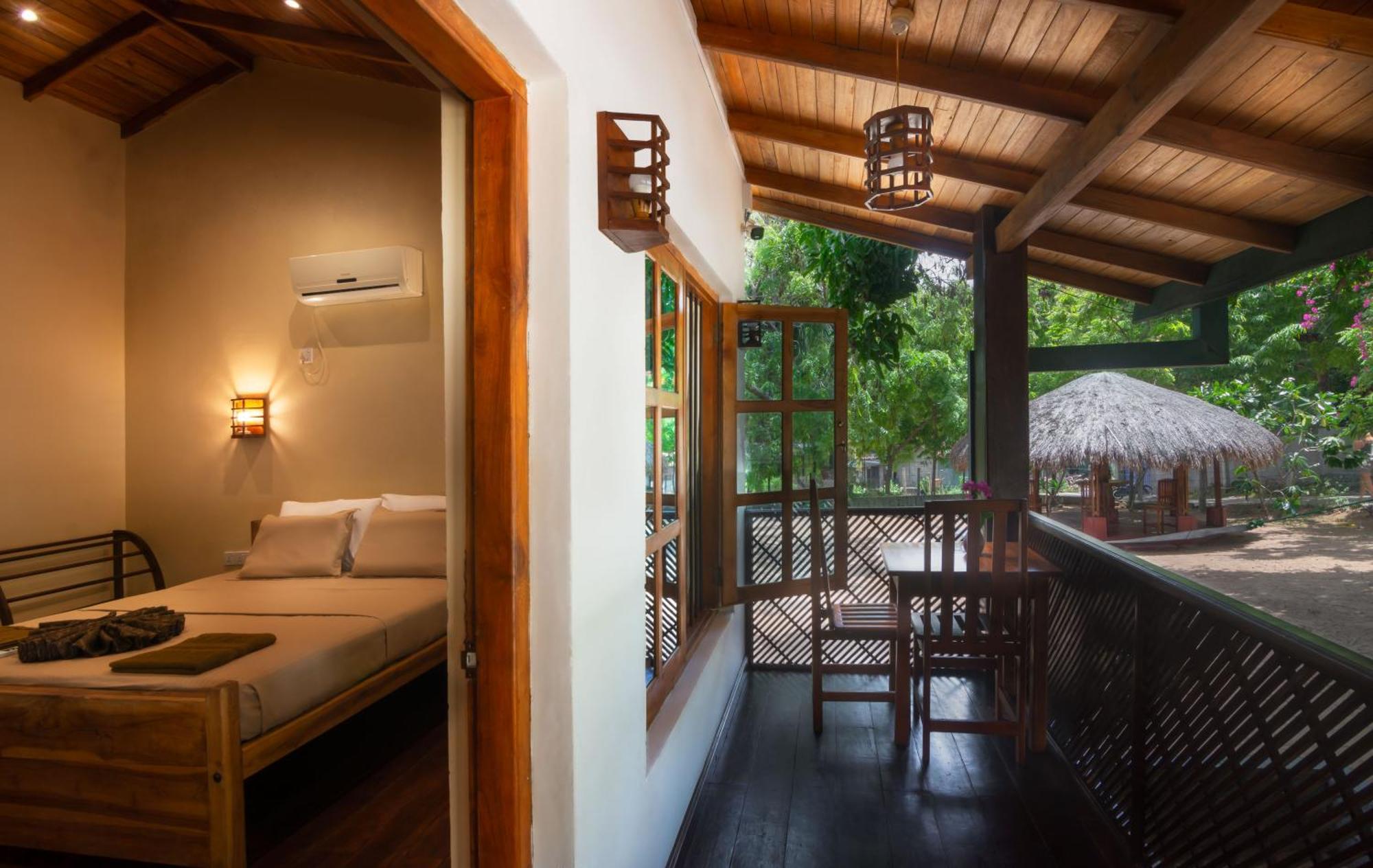 Arugambay Coco Bay Hotel Arugam Bay Buitenkant foto