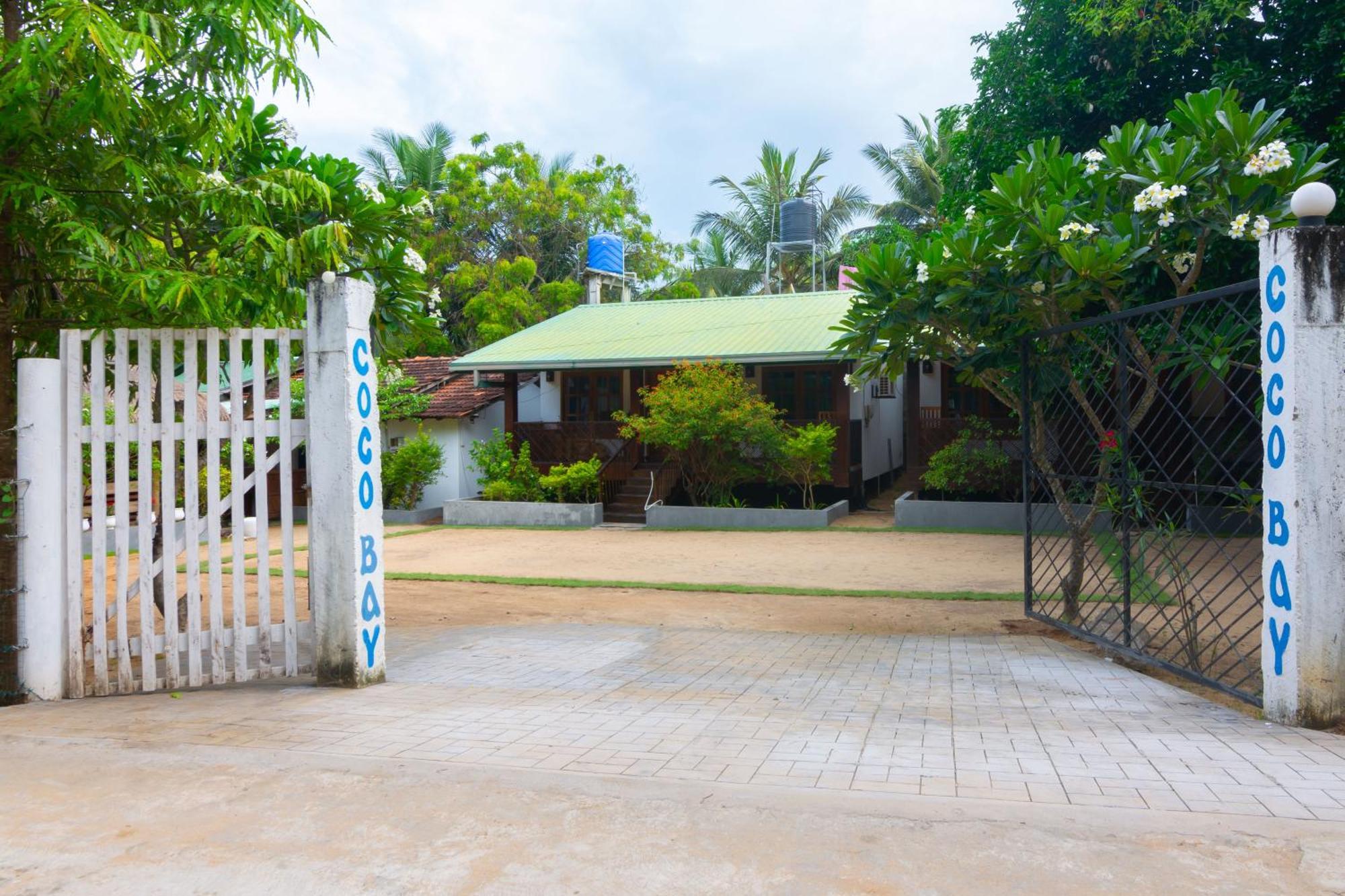 Arugambay Coco Bay Hotel Arugam Bay Buitenkant foto